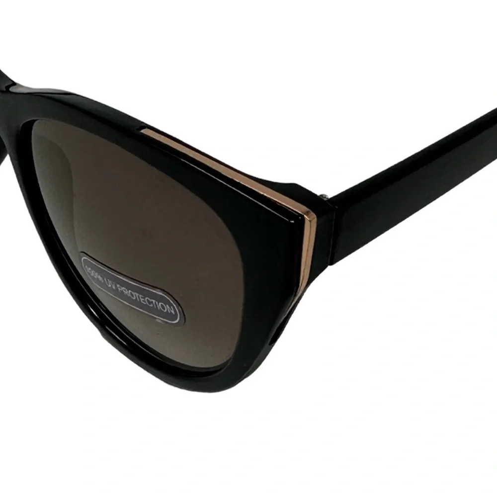🌺 Boutique Black Cat Eye Classic Plastic UV Protective Sunglasses NWOT